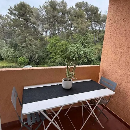 شقة 6 Personnes Au Calme Et Proche De La Hyères